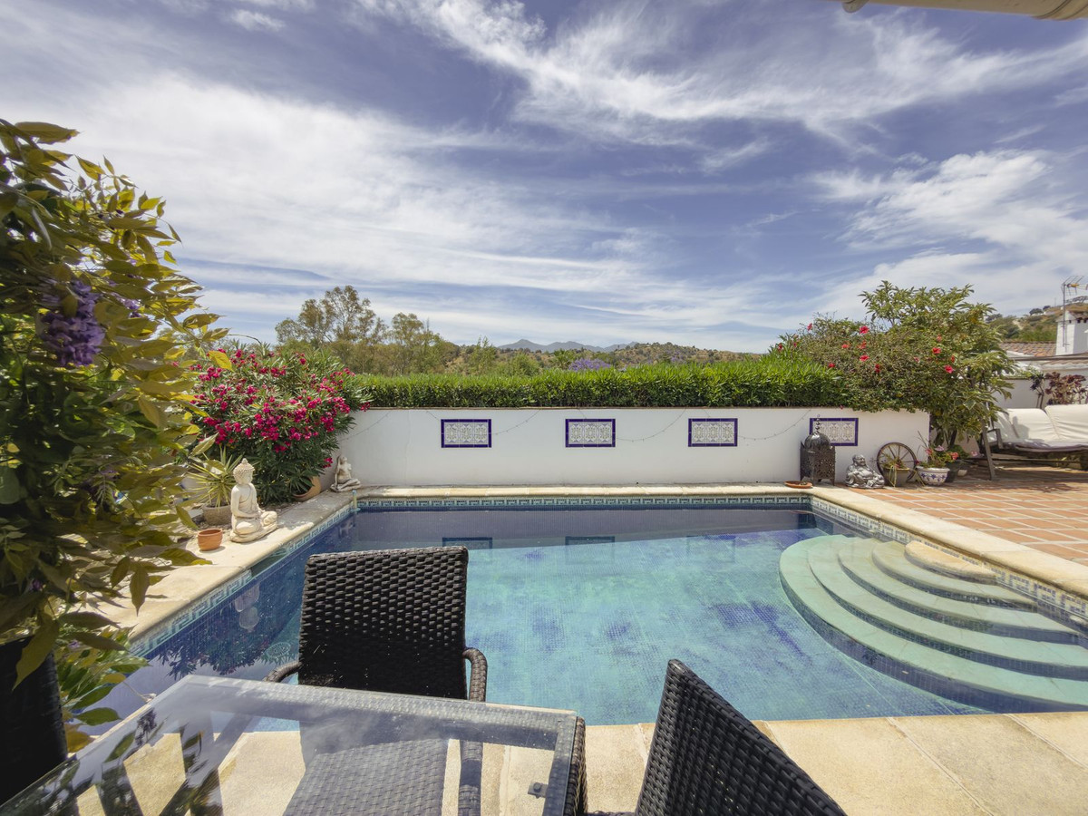 4 Bed Townhouse for sale in Coín Costa Del Sol, Málaga, Spain
