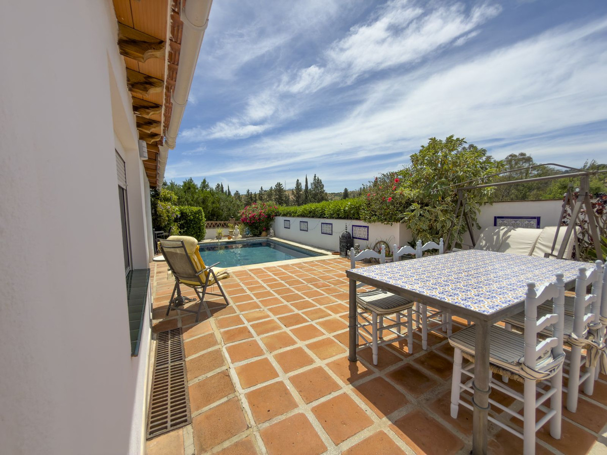 4 Bed Townhouse for sale in Coín Costa Del Sol, Málaga, Spain