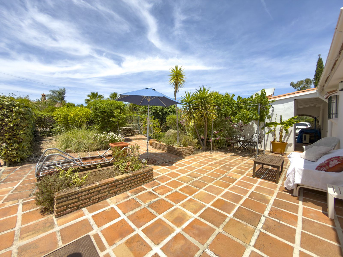 4 Bed Townhouse for sale in Coín Costa Del Sol, Málaga, Spain