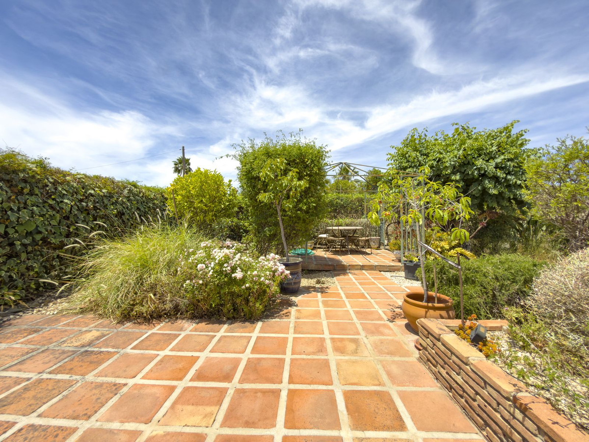 4 Bed Townhouse for sale in Coín Costa Del Sol, Málaga, Spain