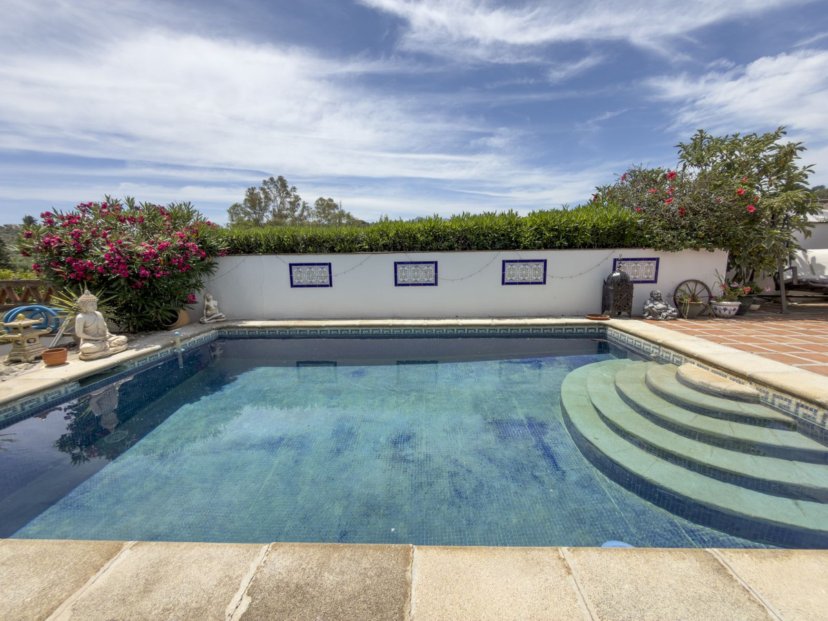 4 Bed Townhouse for sale in Coín Costa Del Sol, Málaga, Spain