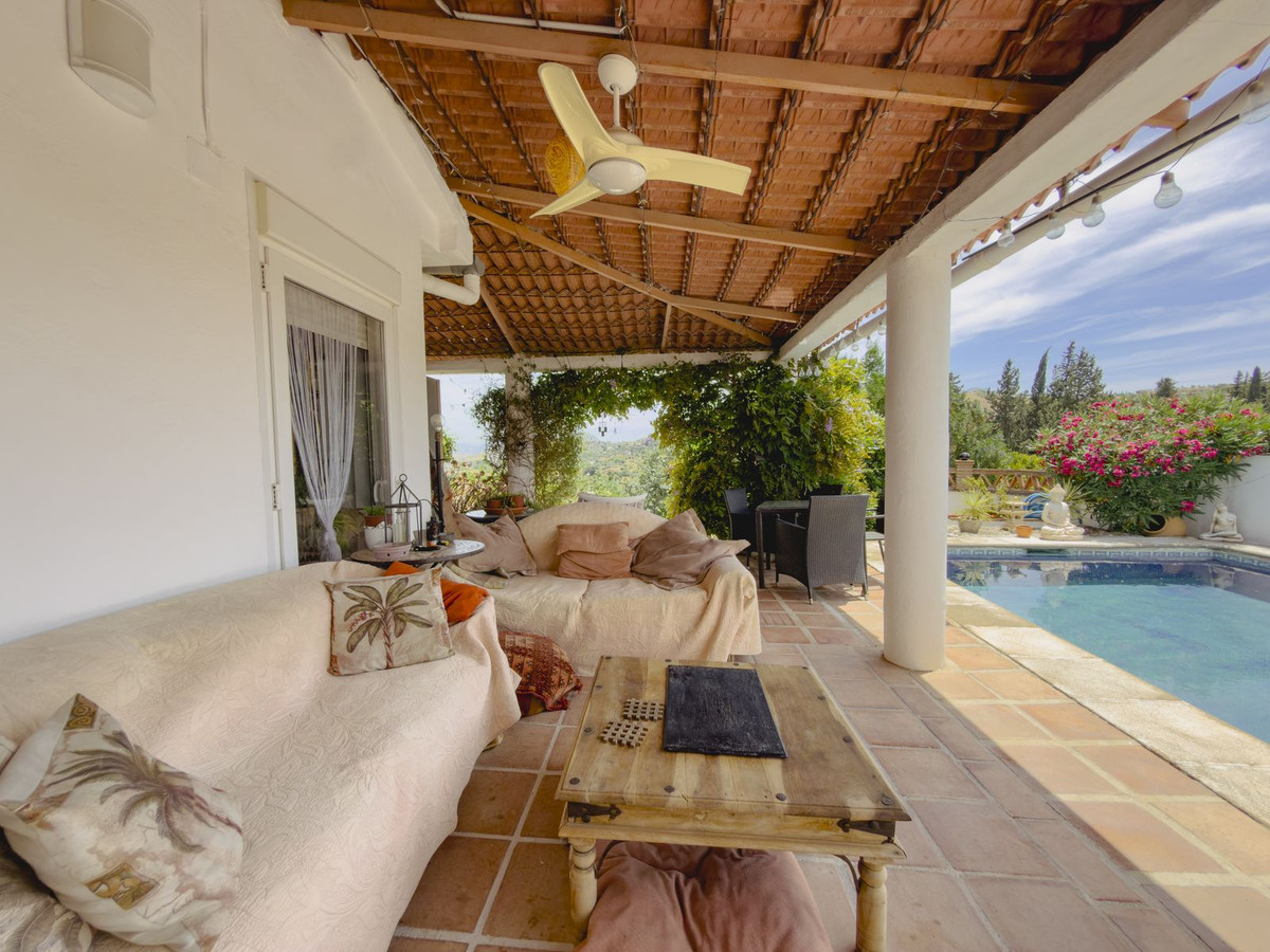 4 Bed Townhouse for sale in Coín Costa Del Sol, Málaga, Spain