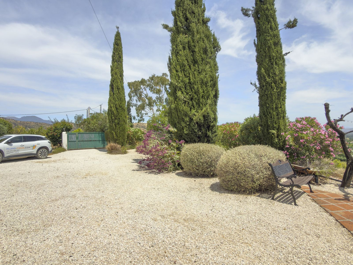 4 Bed Townhouse for sale in Coín Costa Del Sol, Málaga, Spain