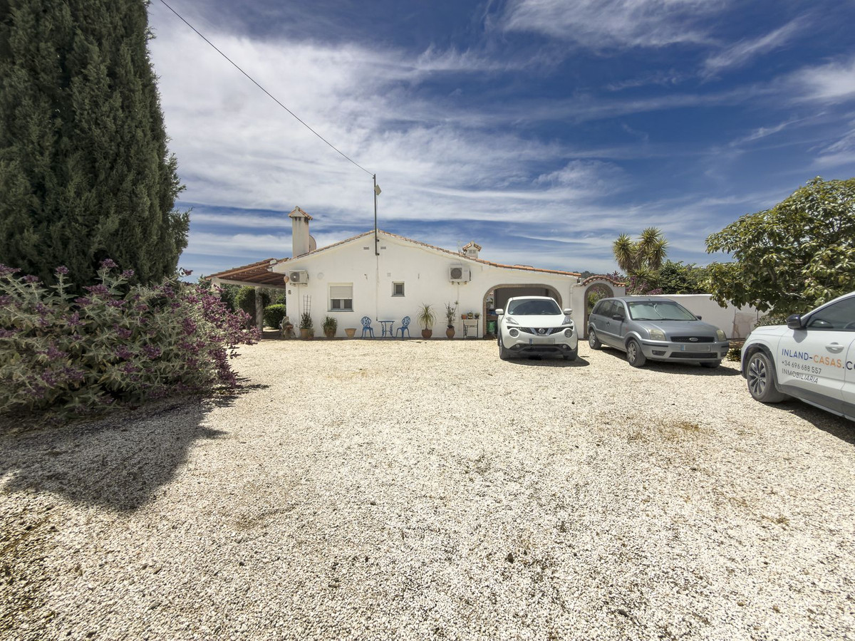 4 Bed Townhouse for sale in Coín Costa Del Sol, Málaga, Spain