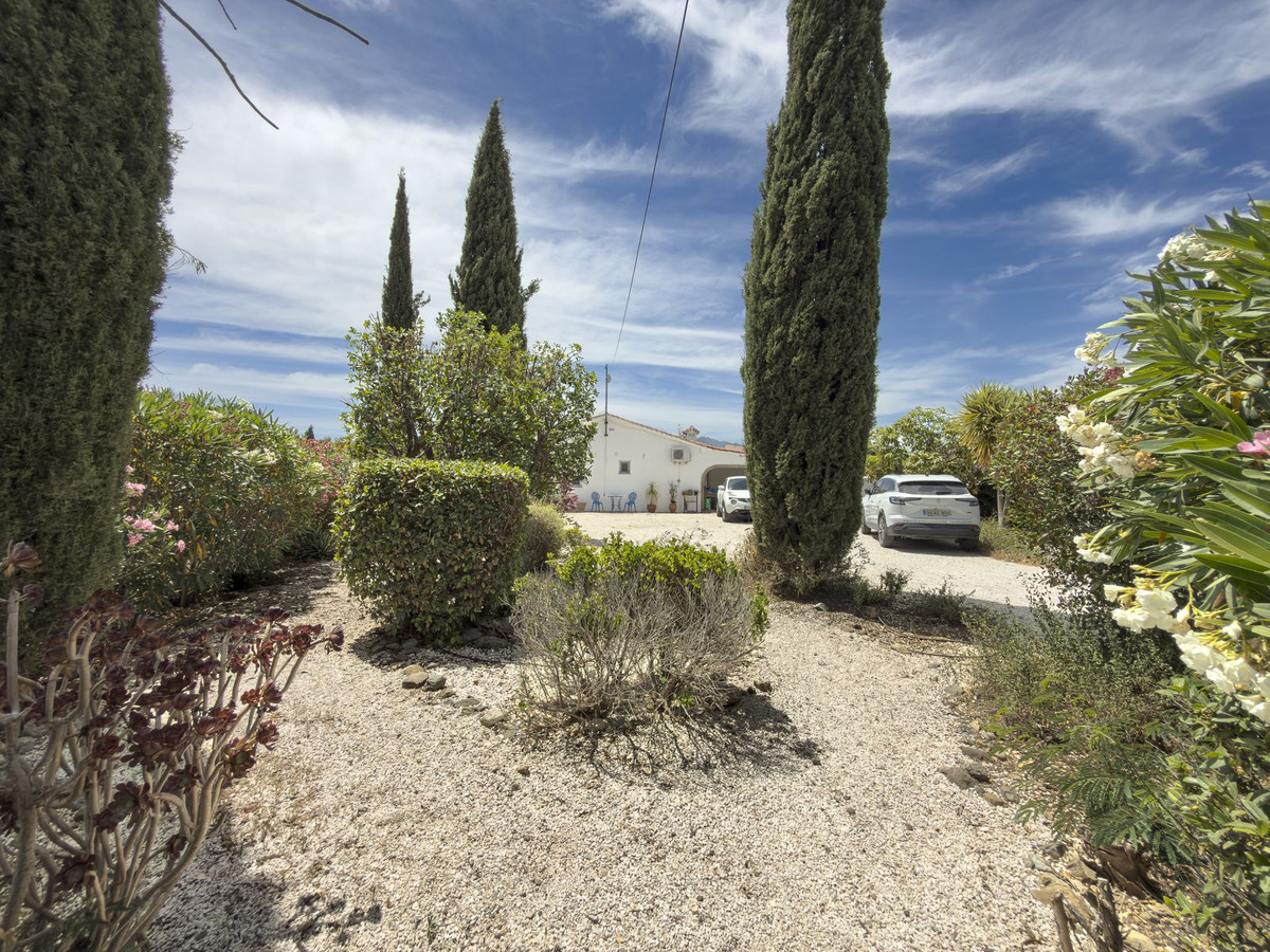 4 Bed Townhouse for sale in Coín Costa Del Sol, Málaga, Spain