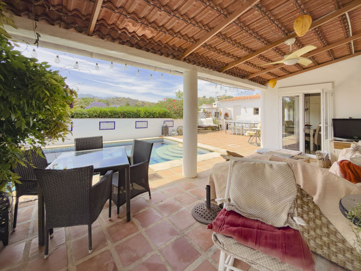 4 Bed Townhouse for sale in Coín Costa Del Sol, Málaga, Spain