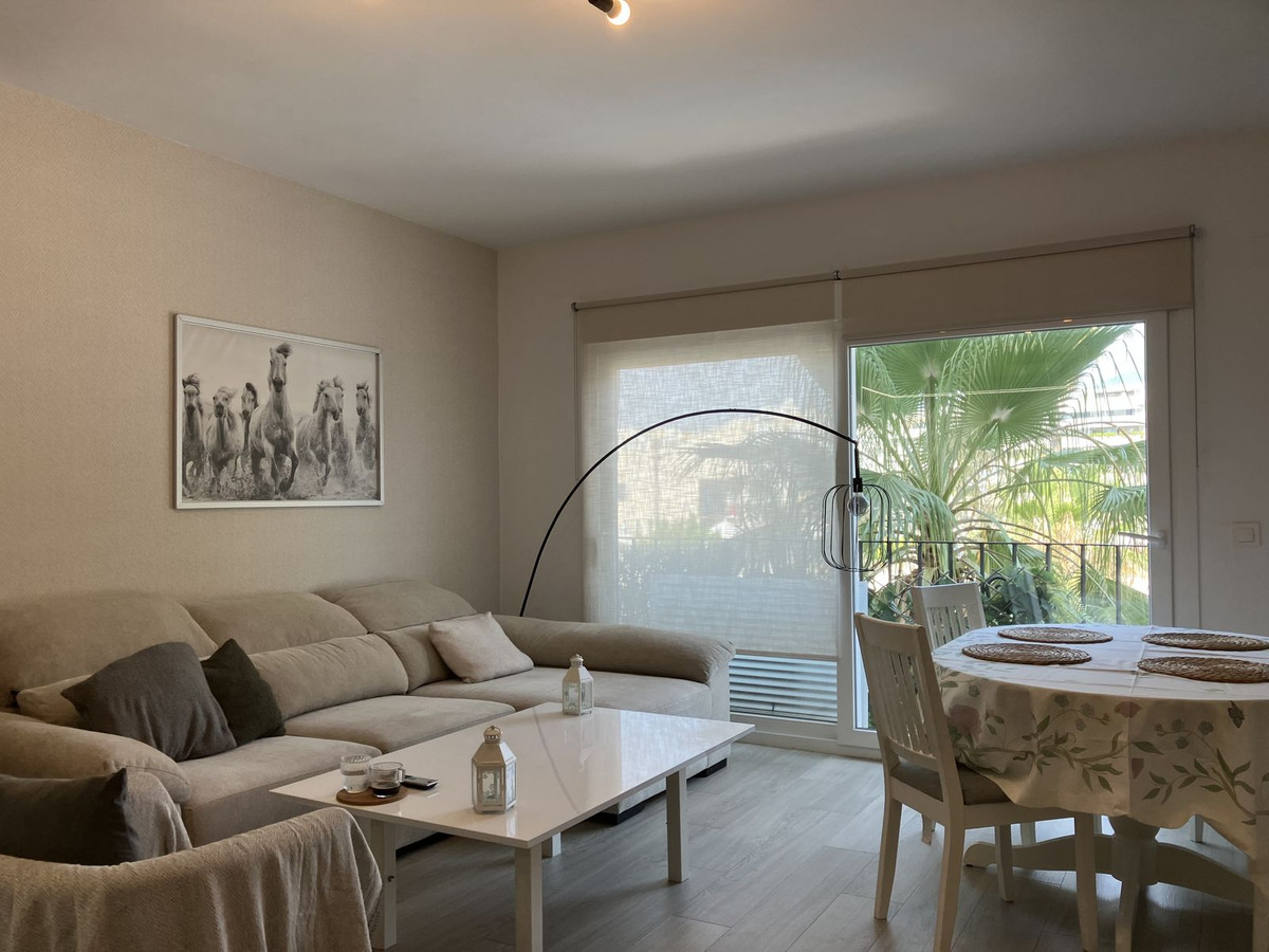 2 Bed Apartment for sale in Puerto Banús Costa Del Sol, Málaga, Spain