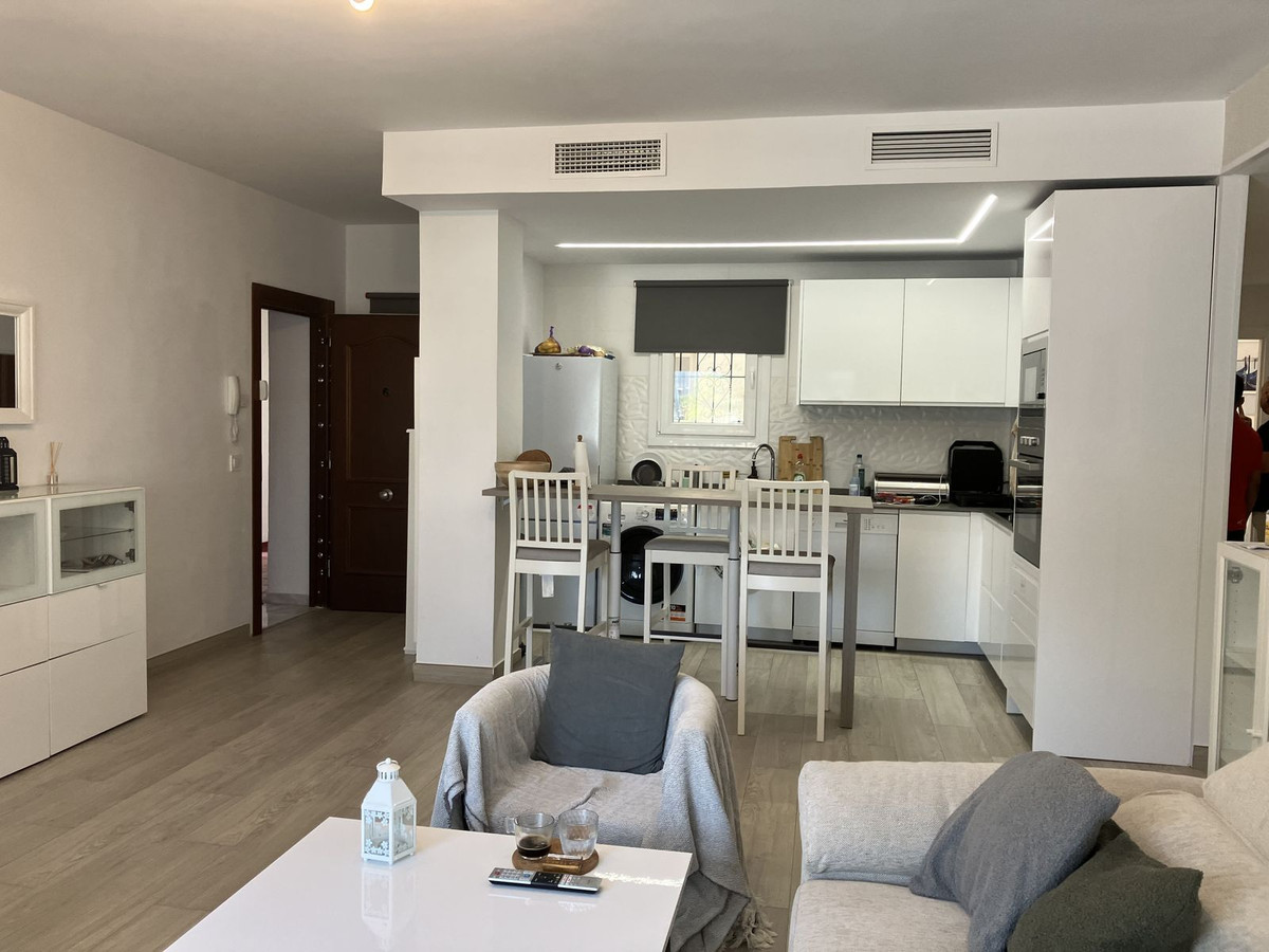 2 Bed Apartment for sale in Puerto Banús Costa Del Sol, Málaga, Spain
