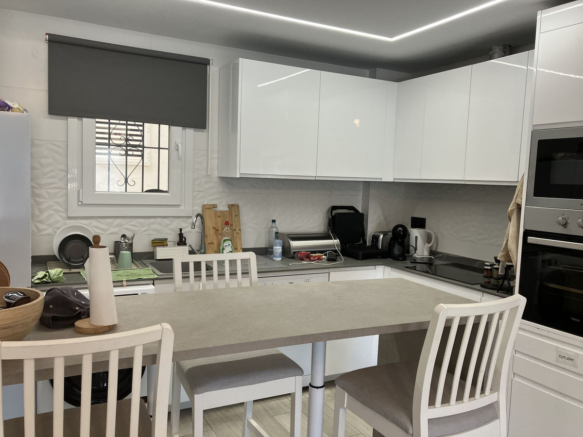 2 Bed Apartment for sale in Puerto Banús Costa Del Sol, Málaga, Spain
