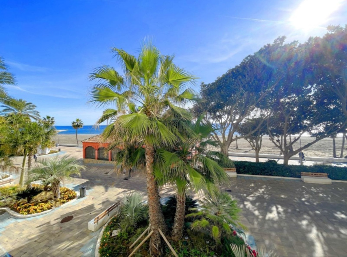 3 Bed Apartment for sale in Estepona Costa Del Sol, Málaga, Spain