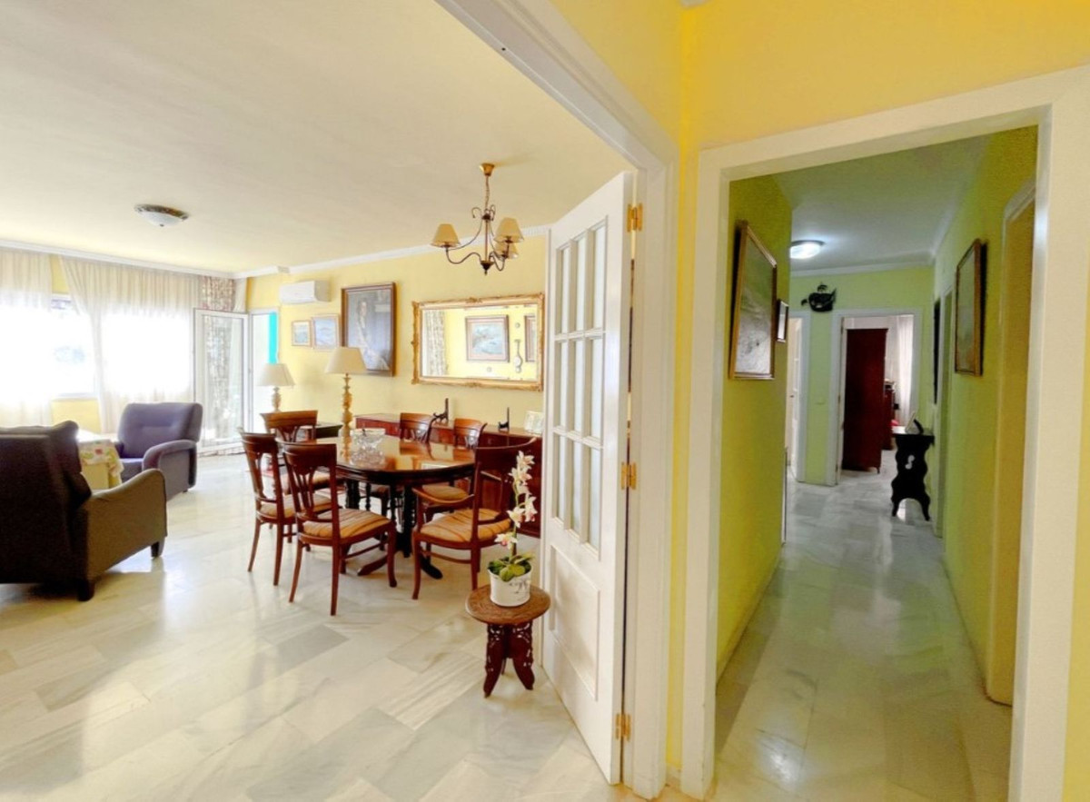 3 Bed Apartment for sale in Estepona Costa Del Sol, Málaga, Spain