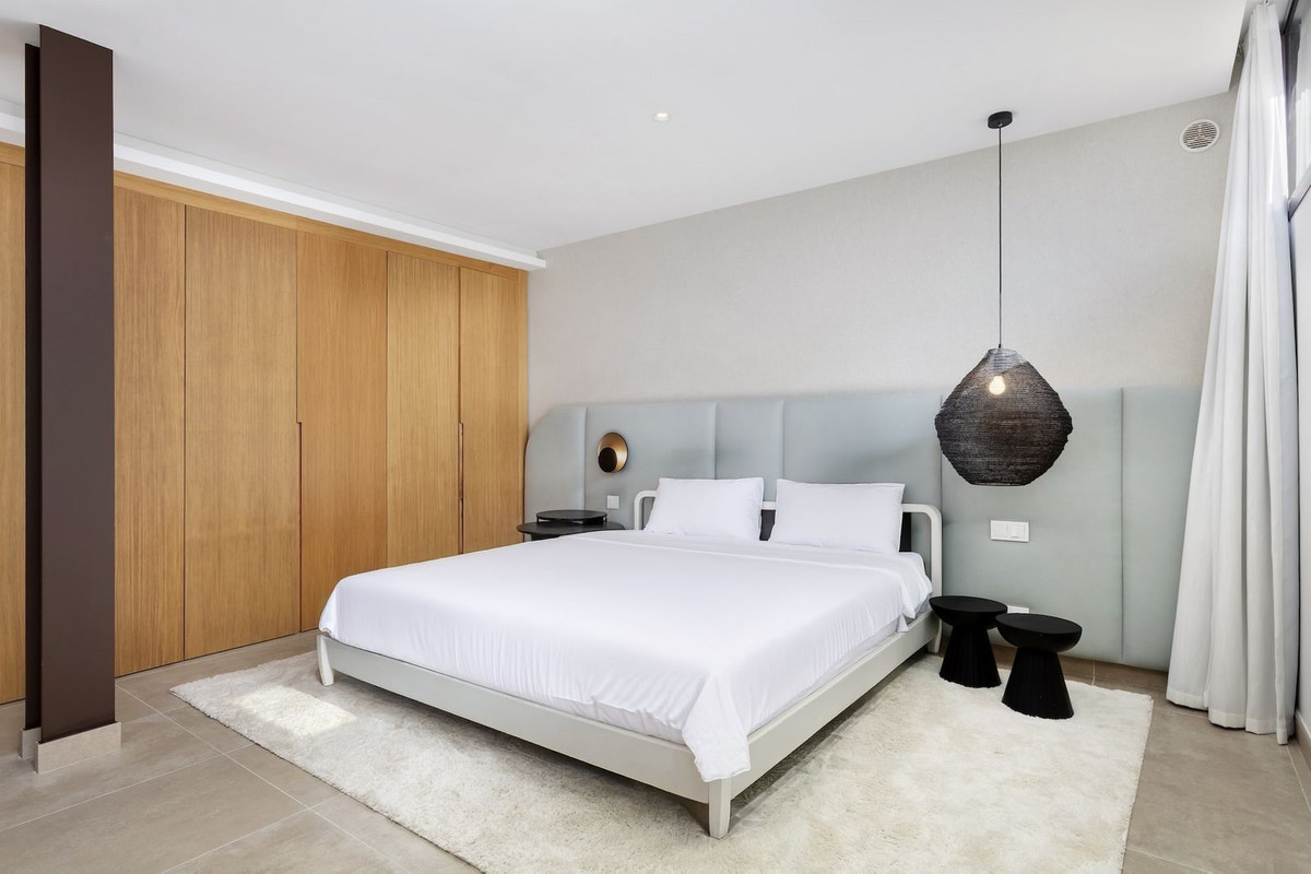 Se vende Villa - Chalet de 5 dormitorios en Costa Del Sol, Málaga, España