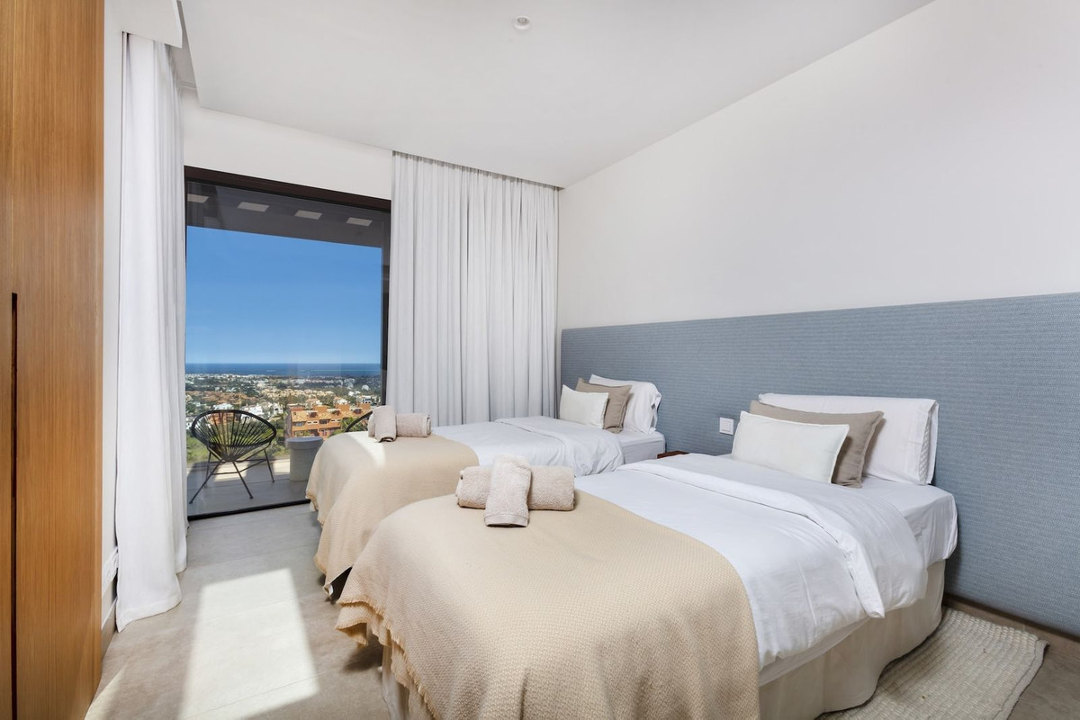 Se vende Villa - Chalet de 5 dormitorios en Costa Del Sol, Málaga, España