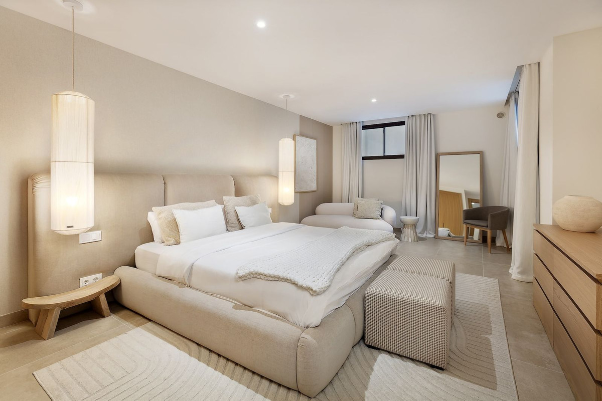 Se vende Villa - Chalet de 5 dormitorios en Costa Del Sol, Málaga, España