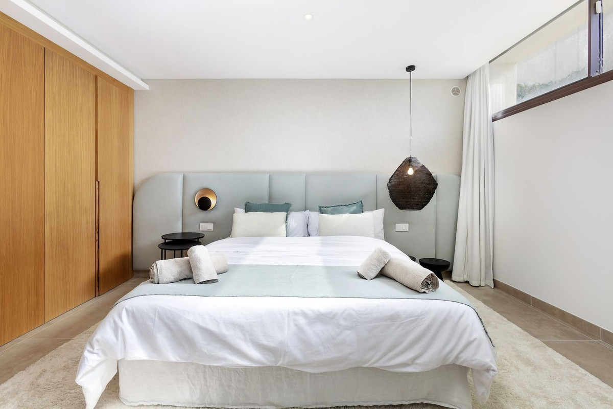 Se vende Villa - Chalet de 5 dormitorios en Costa Del Sol, Málaga, España