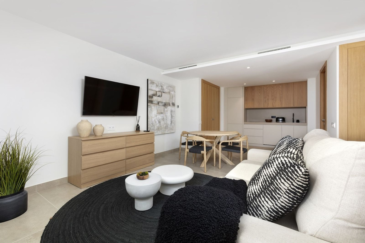 Se vende Villa - Chalet de 5 dormitorios en Costa Del Sol, Málaga, España