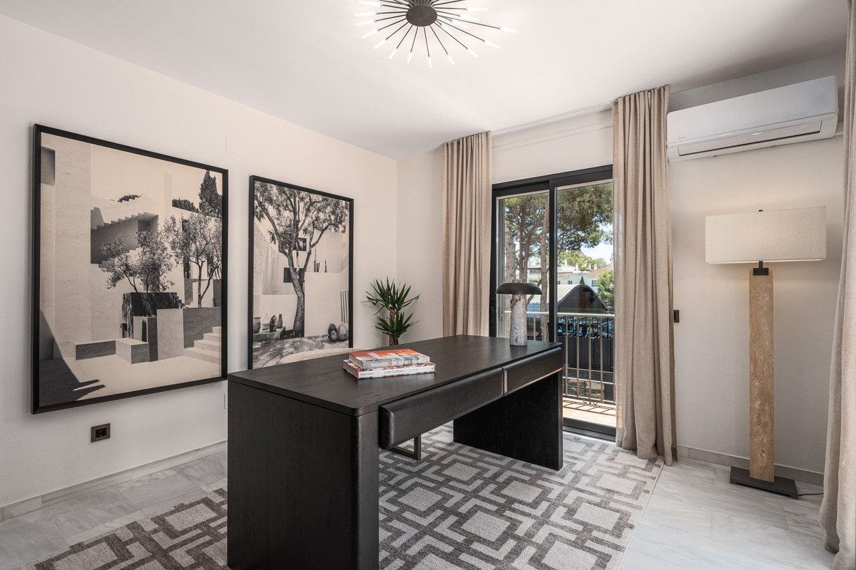 6 Bed Townhouse for sale in Puerto Banús Costa Del Sol, Málaga, Spain