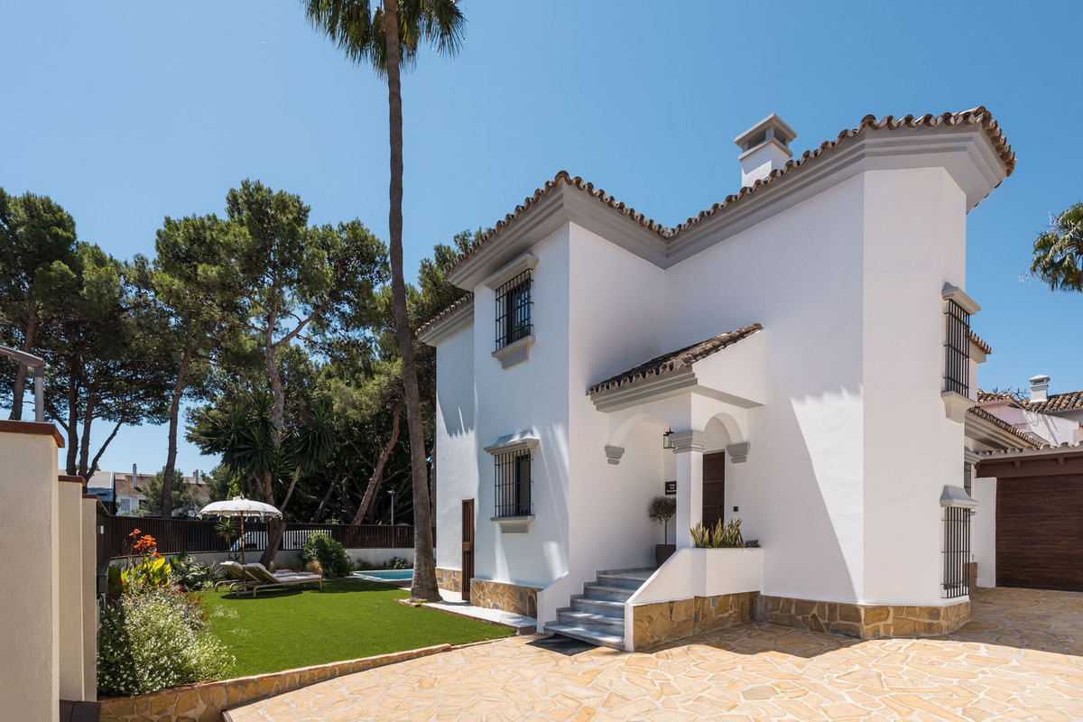 6 Bed Townhouse for sale in Puerto Banús Costa Del Sol, Málaga, Spain