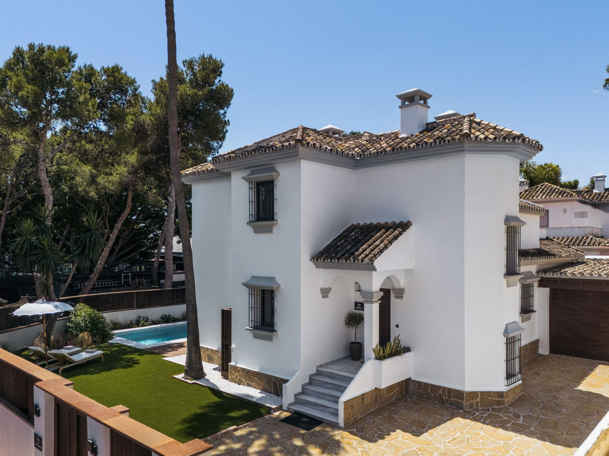 6 Bed Townhouse for sale in Puerto Banús Costa Del Sol, Málaga, Spain