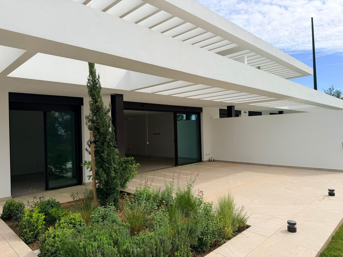 2 Bed Apartment for sale in Bahía De Marbella Costa Del Sol, Málaga, Spain