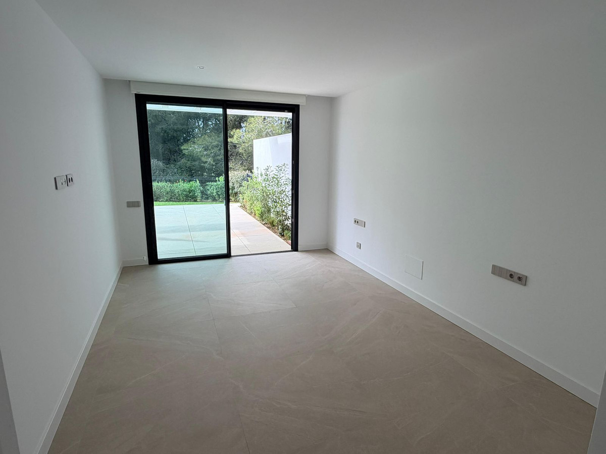2 Bed Apartment for sale in Bahía De Marbella Costa Del Sol, Málaga, Spain