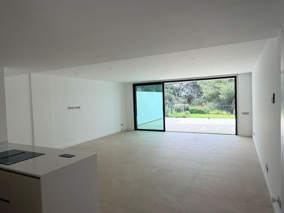 2 Bed Apartment for sale in Bahía De Marbella Costa Del Sol, Málaga, Spain
