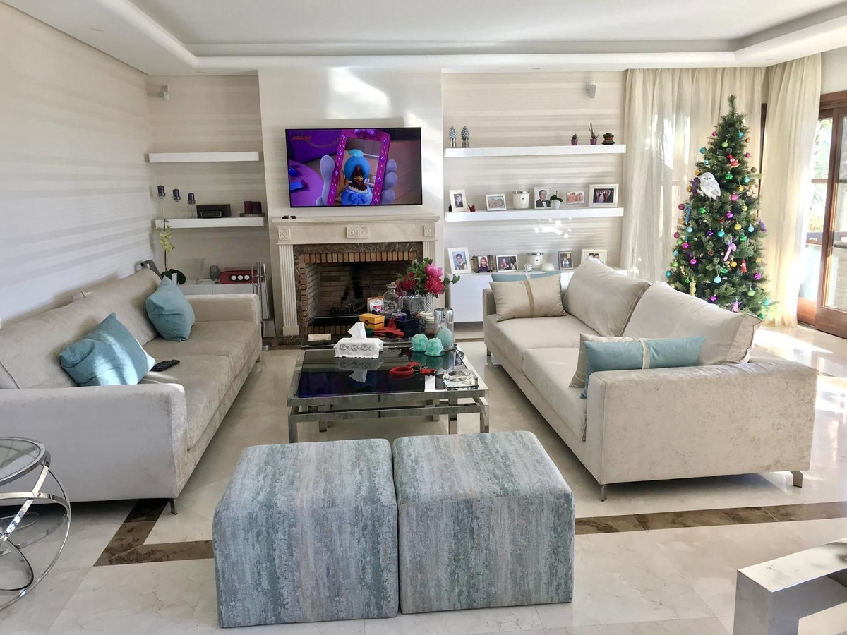 Se vende Villa - Chalet de 6 dormitorios en Costa Del Sol, Málaga, España
