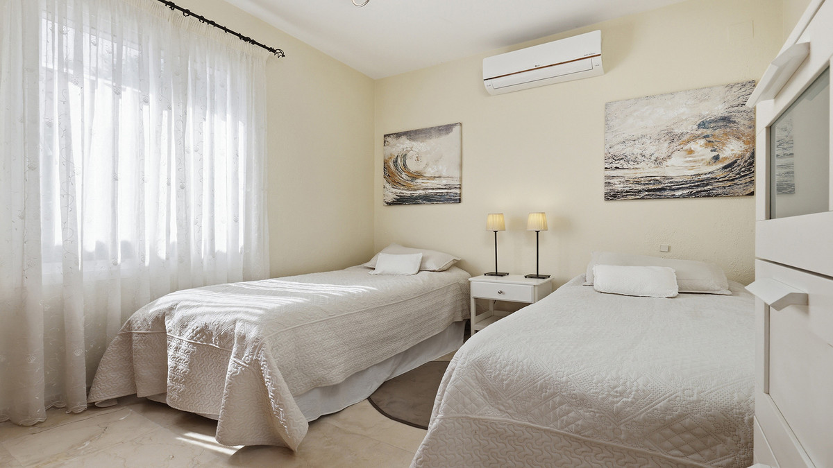 4 Bed Townhouse for sale in La Duquesa Costa Del Sol, Málaga, Spain