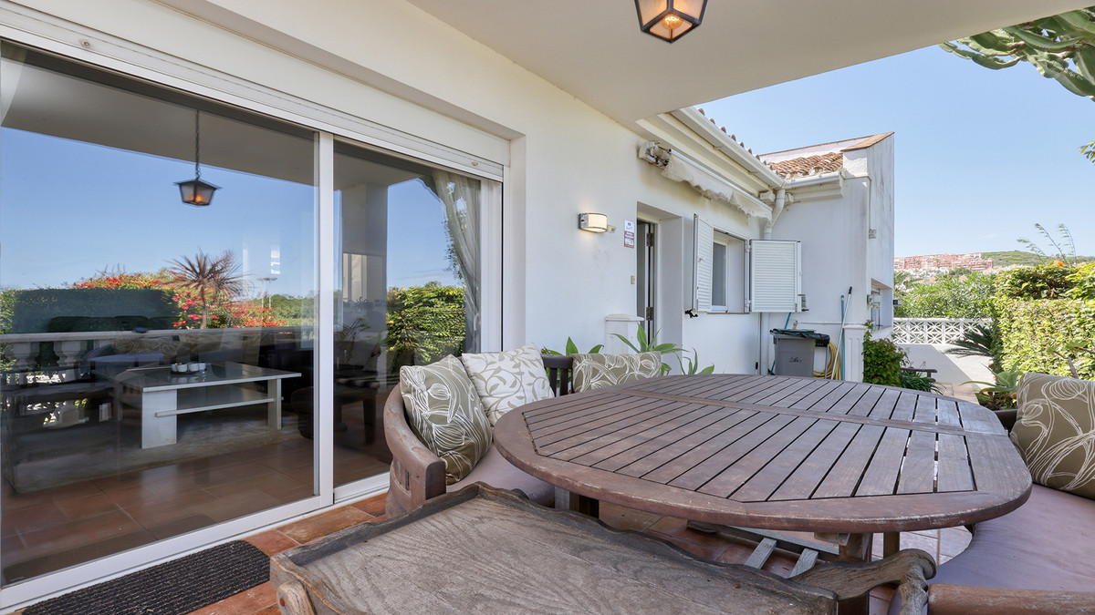 4 Bed Townhouse for sale in La Duquesa Costa Del Sol, Málaga, Spain