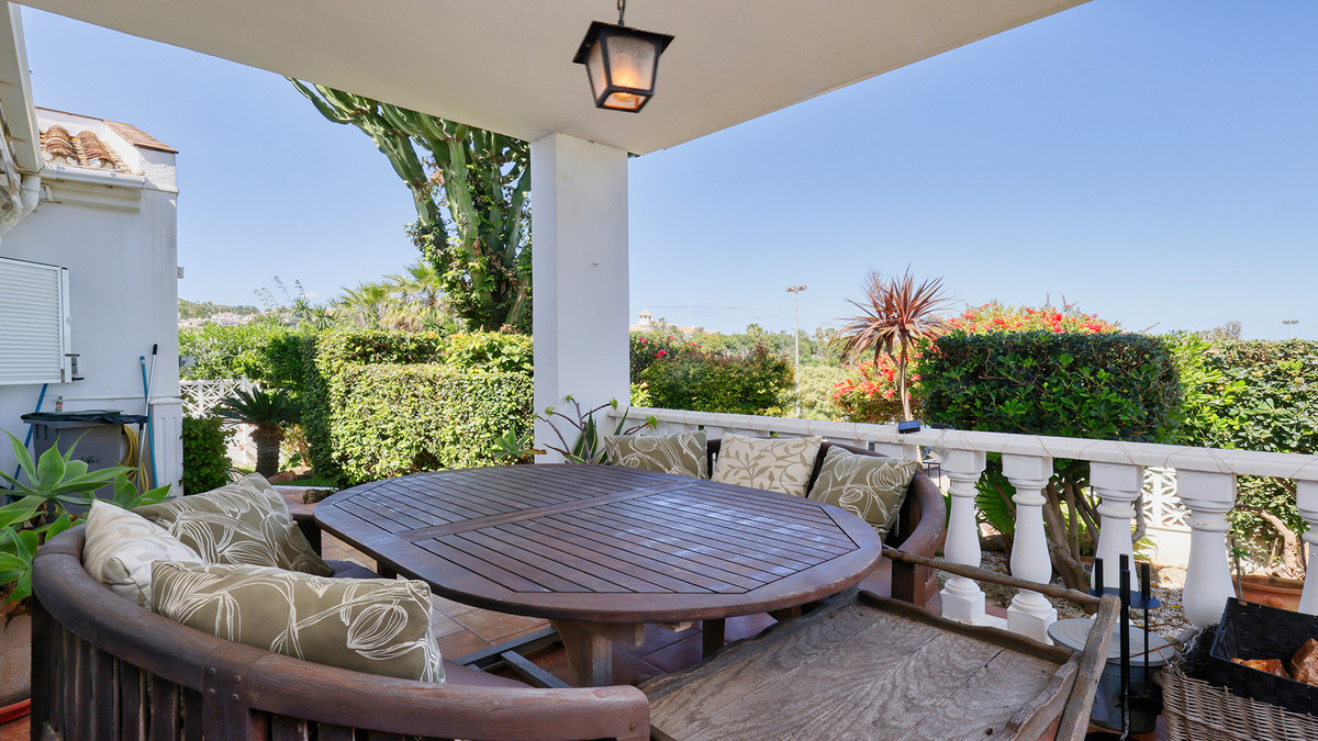 4 Bed Townhouse for sale in La Duquesa Costa Del Sol, Málaga, Spain
