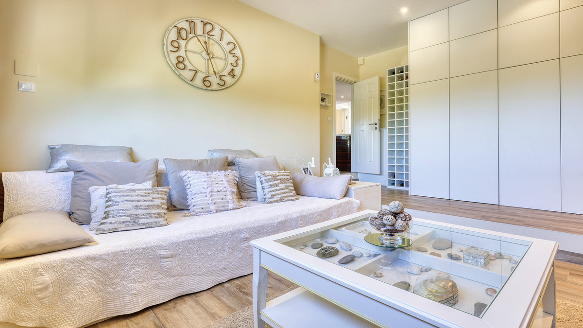 4 Bed Townhouse for sale in La Duquesa Costa Del Sol, Málaga, Spain