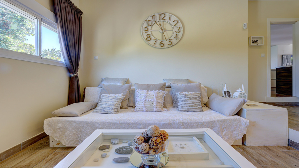 4 Bed Townhouse for sale in La Duquesa Costa Del Sol, Málaga, Spain