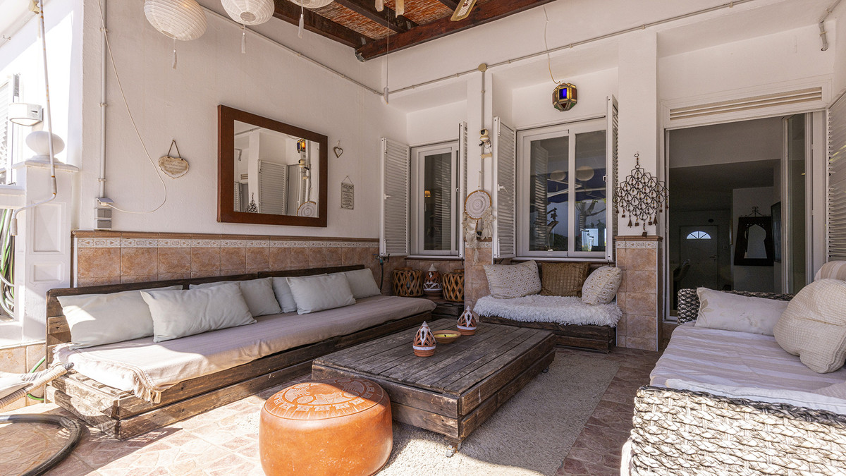 4 Bed Townhouse for sale in La Duquesa Costa Del Sol, Málaga, Spain
