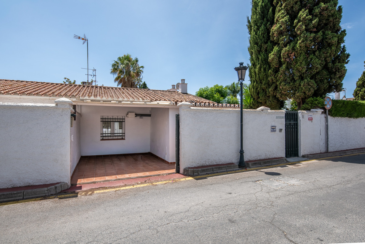 2 Bed Townhouse for sale in Cortijo Blanco Costa Del Sol, Málaga, Spain