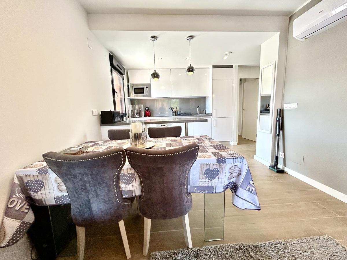 2 Bed Apartment for sale in Villamartin Costa Blanca, Alicante, Spain