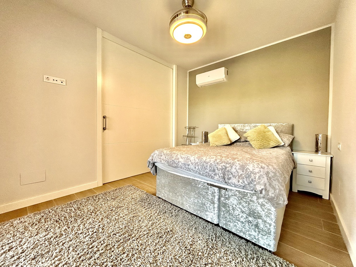 2 Bed Apartment for sale in Villamartin Costa Blanca, Alicante, Spain