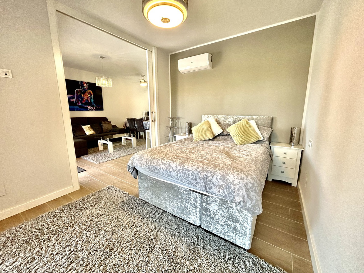 2 Bed Apartment for sale in Villamartin Costa Blanca, Alicante, Spain
