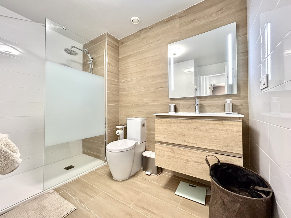 2 Bed Apartment for sale in Villamartin Costa Blanca, Alicante, Spain