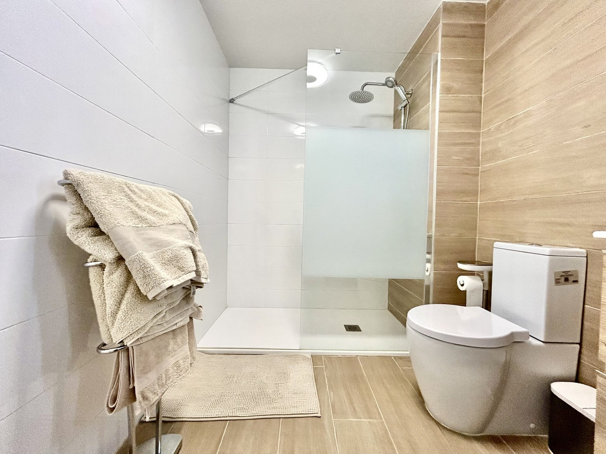 2 Bed Apartment for sale in Villamartin Costa Blanca, Alicante, Spain