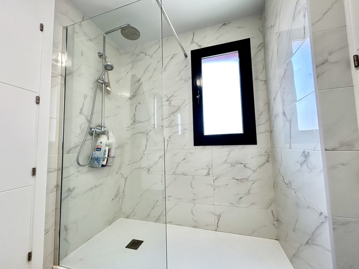 2 Bed Apartment for sale in Villamartin Costa Blanca, Alicante, Spain