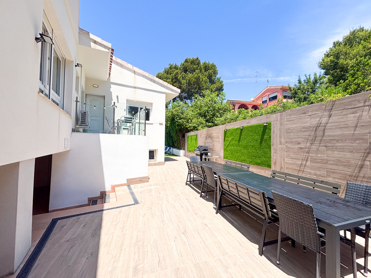 Se vende Villa - Chalet de 7 dormitorios en Costa Blanca, Alicante, España