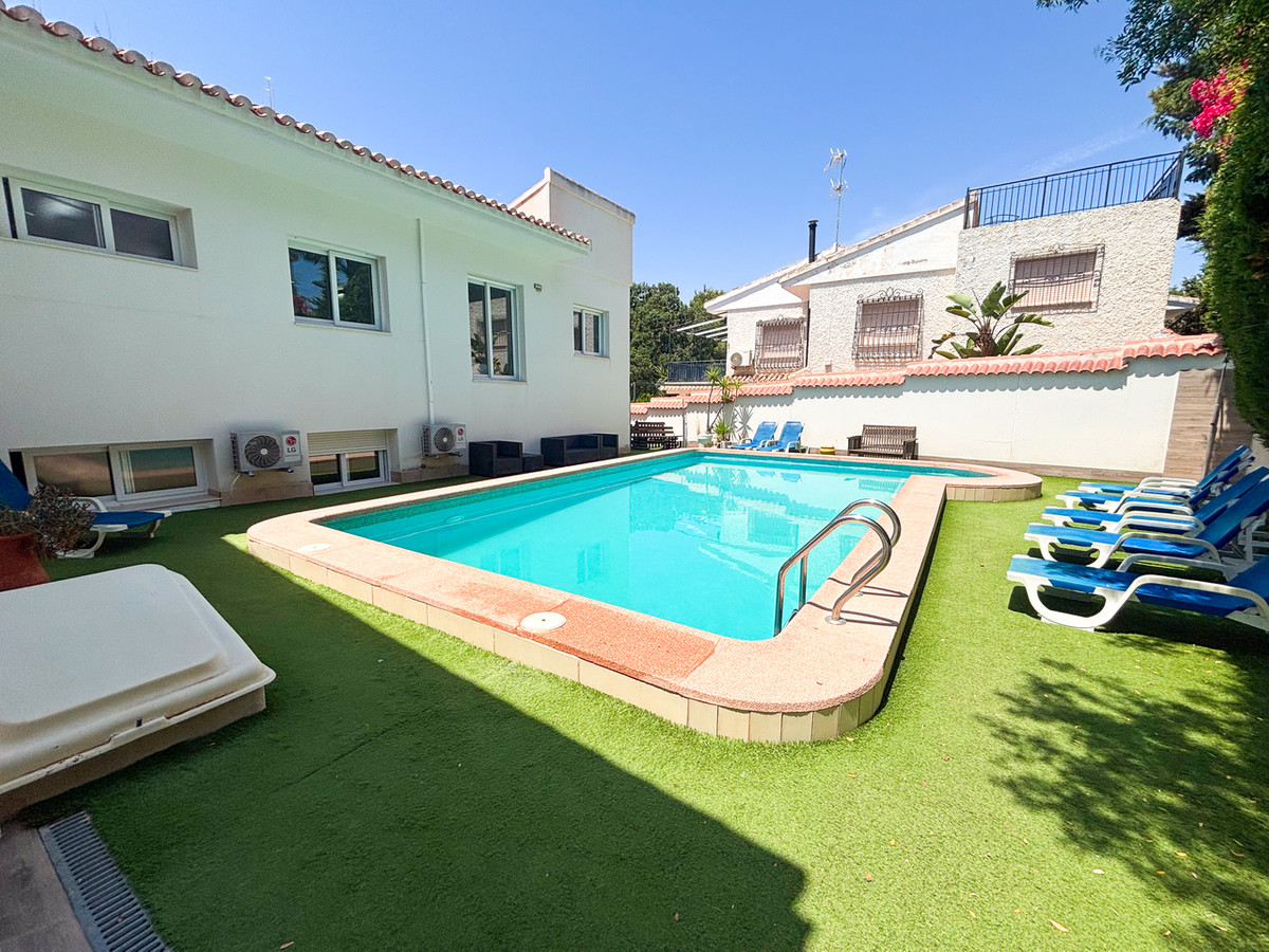 Se vende Villa - Chalet de 7 dormitorios en Costa Blanca, Alicante, España
