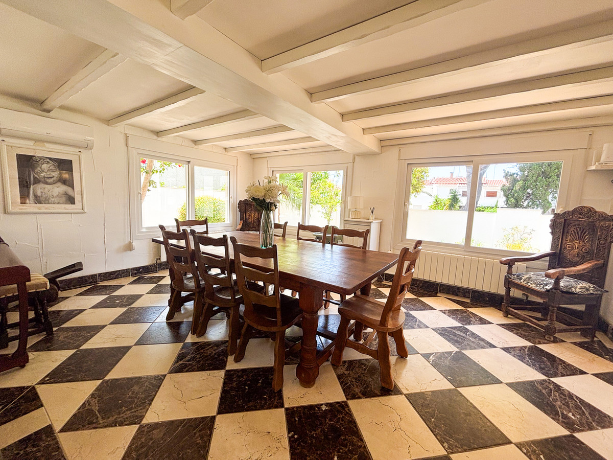 Se vende Villa - Chalet de 7 dormitorios en Costa Blanca, Alicante, España