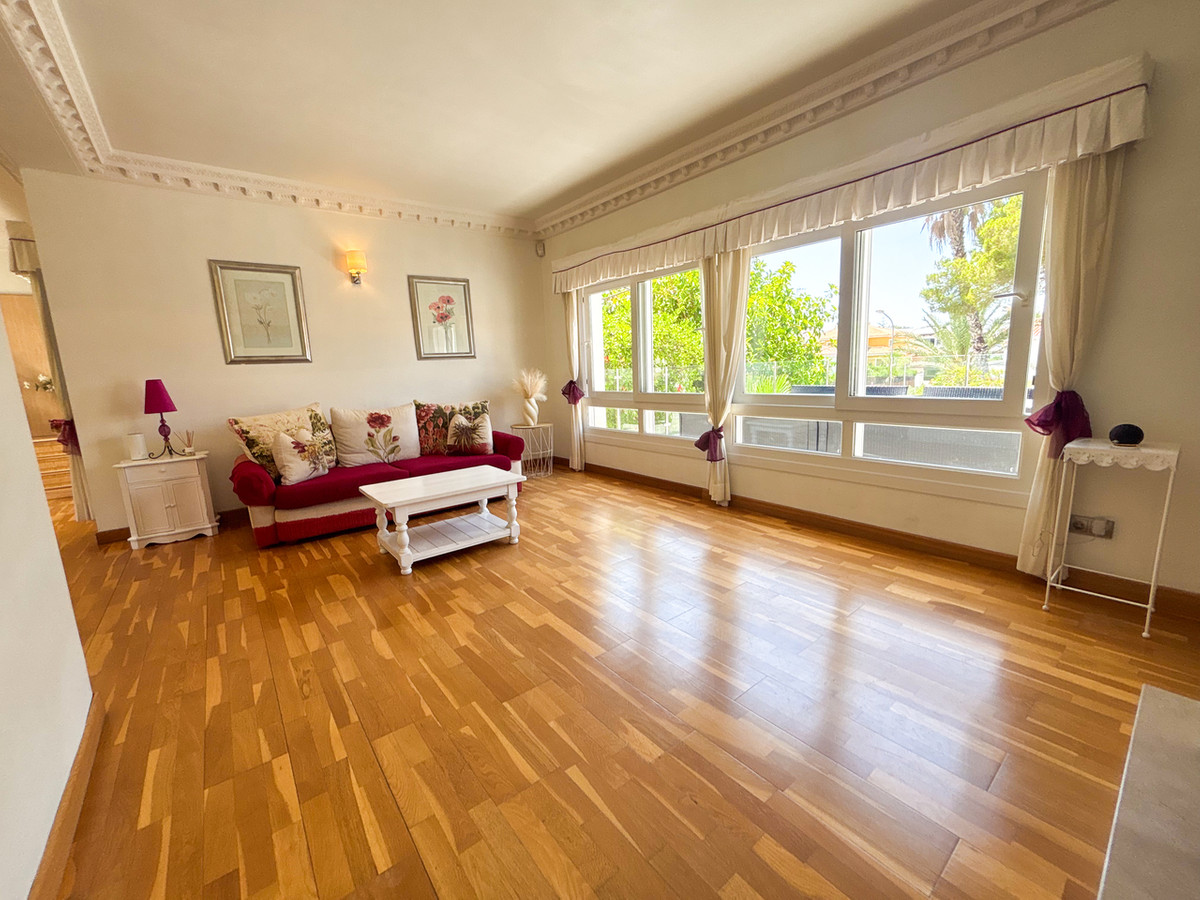 Se vende Villa - Chalet de 7 dormitorios en Costa Blanca, Alicante, España