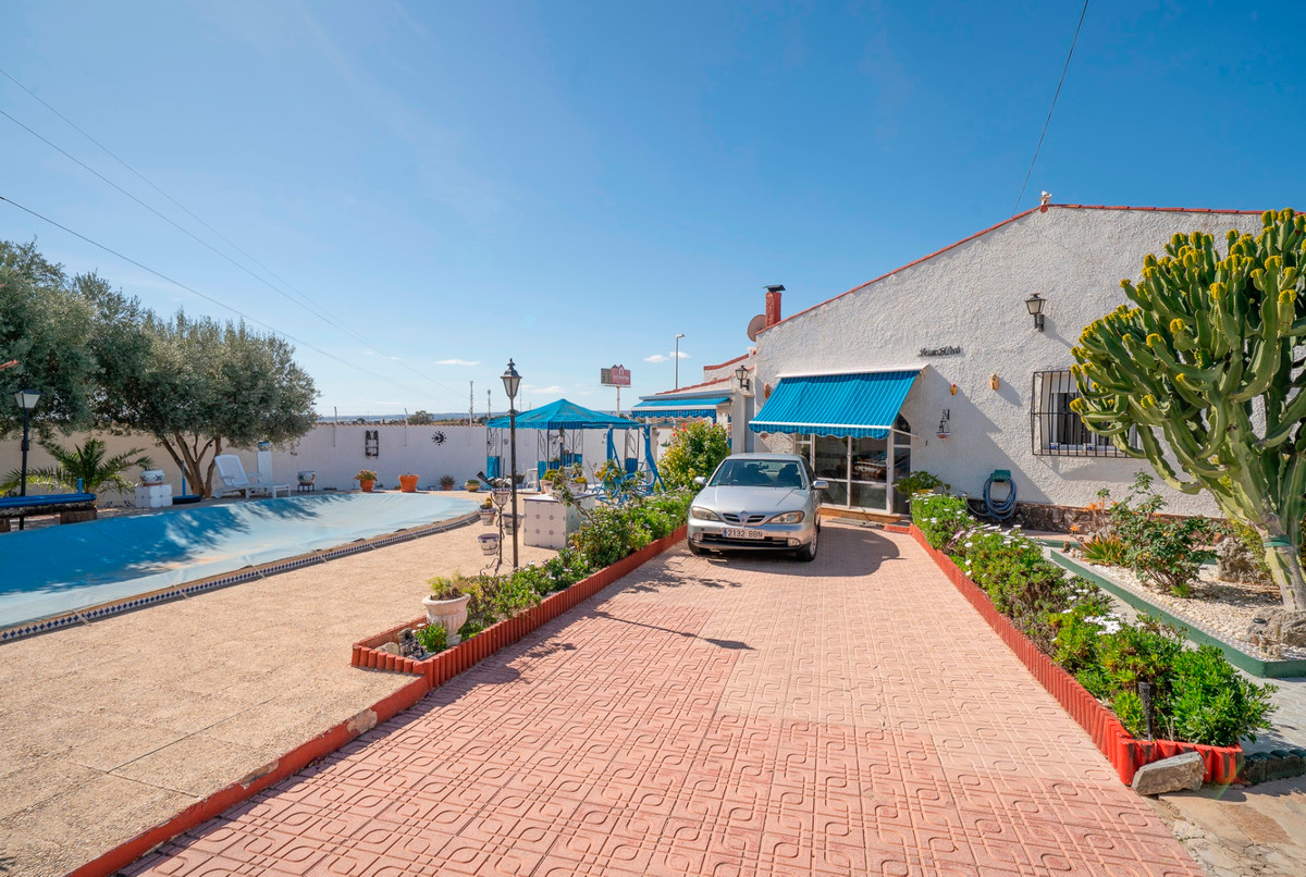 4 Bed Townhouse for sale in Ciudad Quesada Costa Blanca, Alicante, Spain