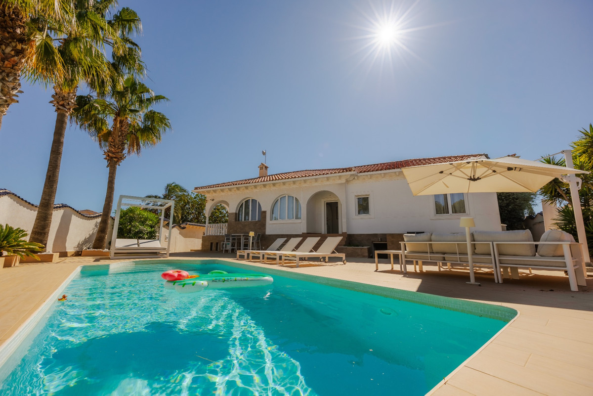 5 Bed Townhouse for sale in Ciudad Quesada Costa Blanca, Alicante, Spain