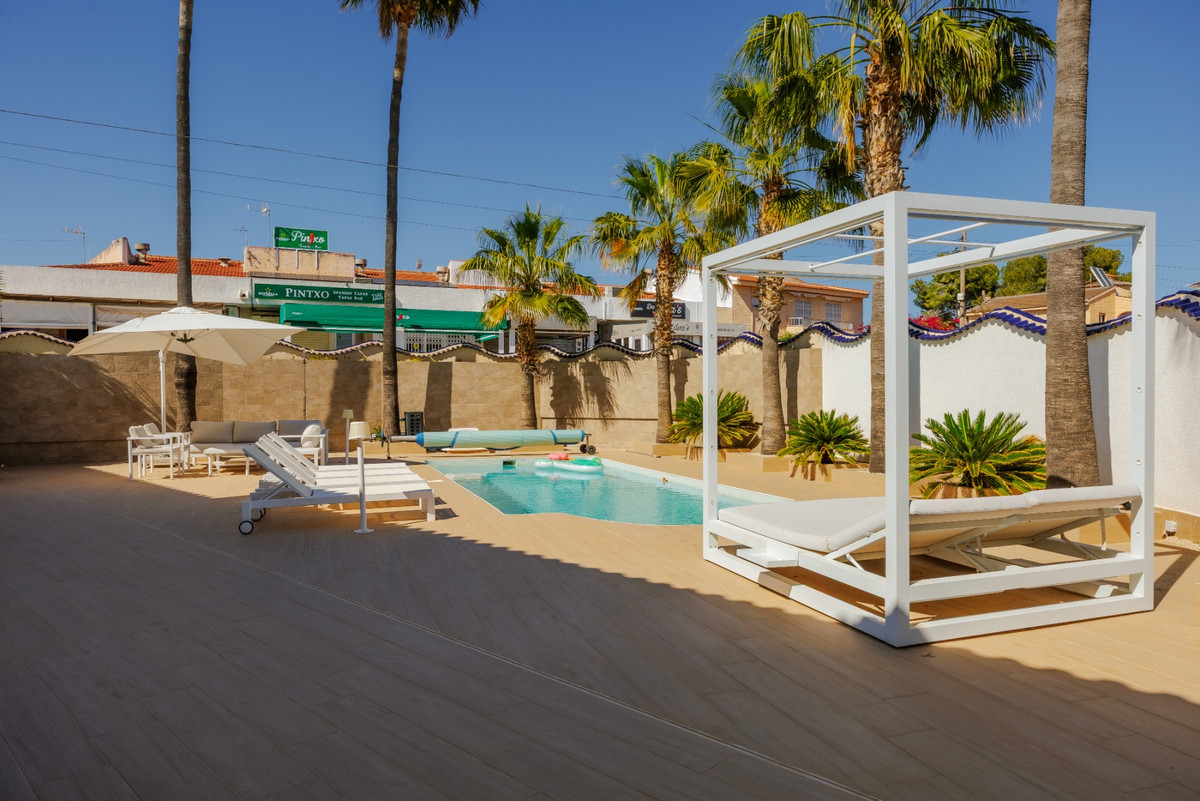 5 Bed Townhouse for sale in Ciudad Quesada Costa Blanca, Alicante, Spain