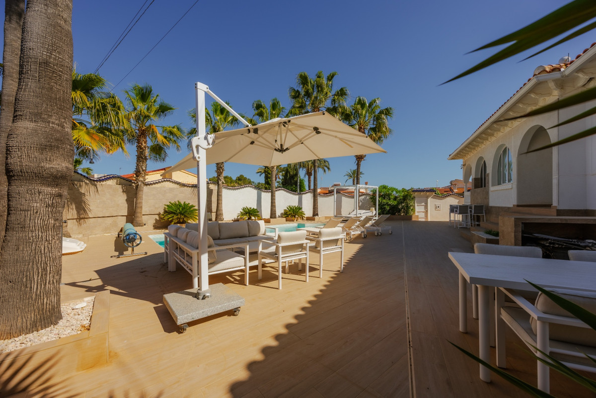 5 Bed Townhouse for sale in Ciudad Quesada Costa Blanca, Alicante, Spain