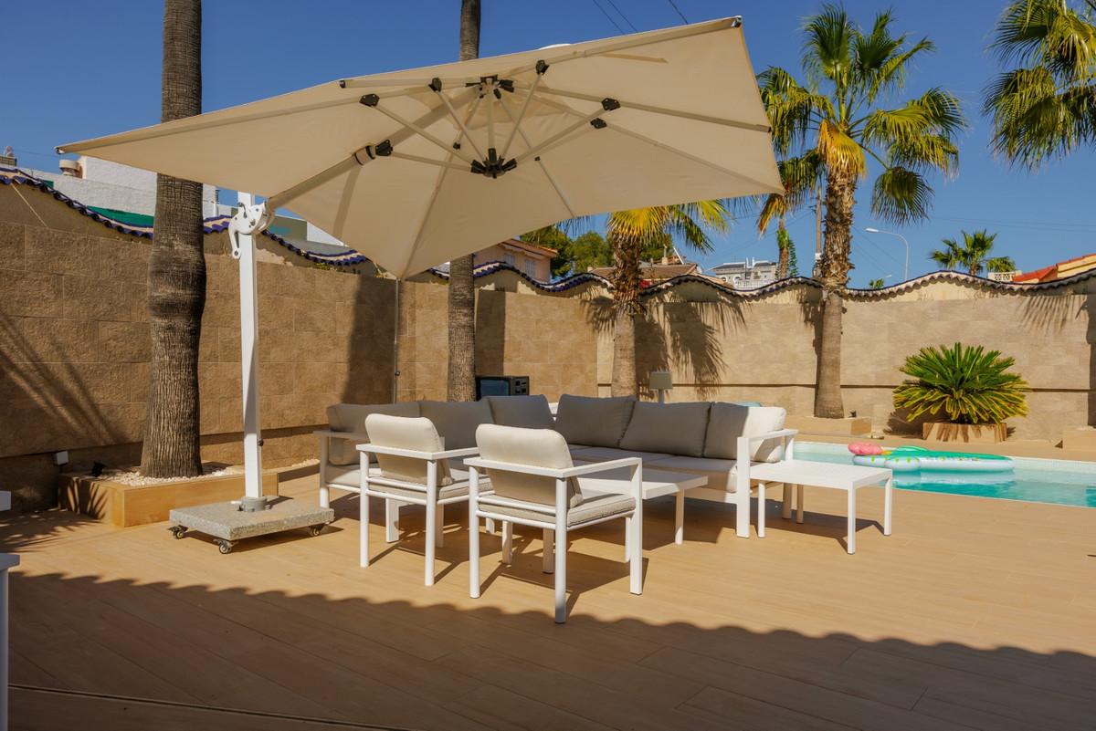 5 Bed Townhouse for sale in Ciudad Quesada Costa Blanca, Alicante, Spain