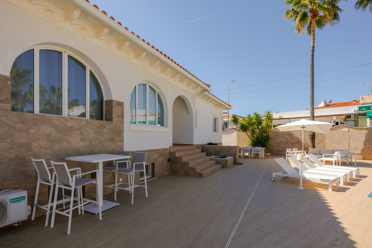 5 Bed Townhouse for sale in Ciudad Quesada Costa Blanca, Alicante, Spain